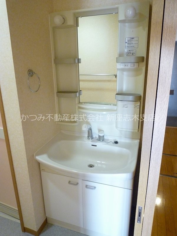 洗面設備　シャンプードレッサー　他号室参考写真