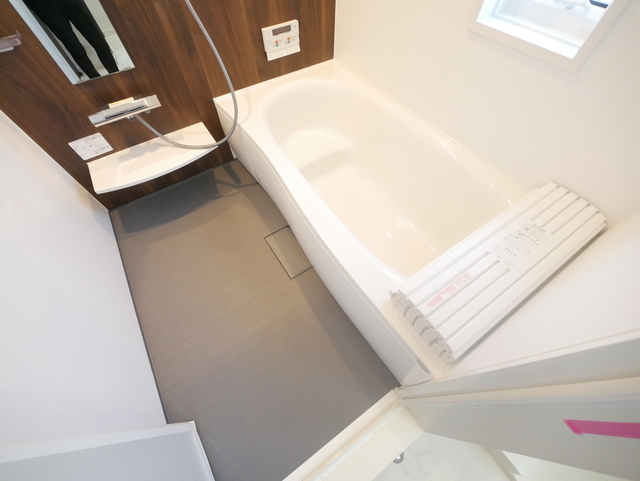 バス・シャワールーム　★広々一坪バスルームです★