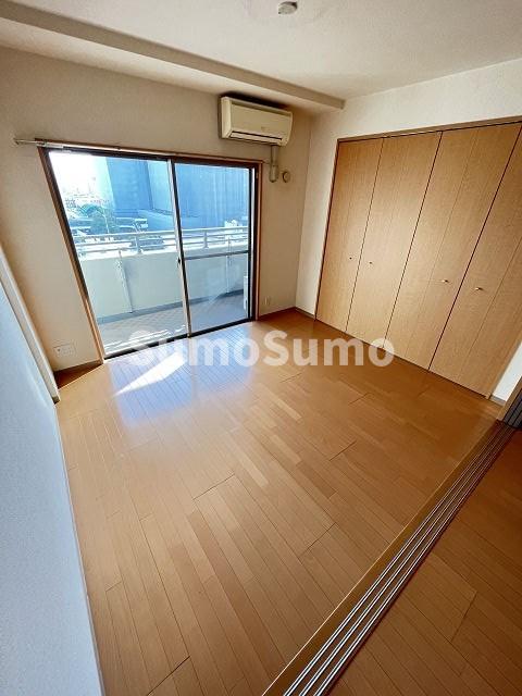 その他部屋・スペース　広くて明るい寝室