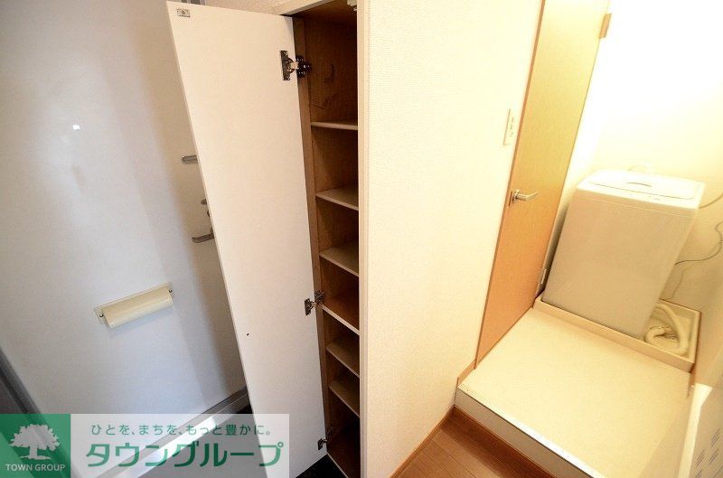 玄関　仕様・設備は原状と異なる場合有。現状優先