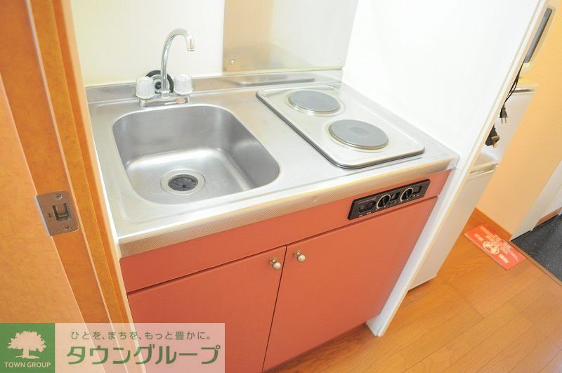 キッチン　仕様・設備は原状と異なる場合有。現状優先