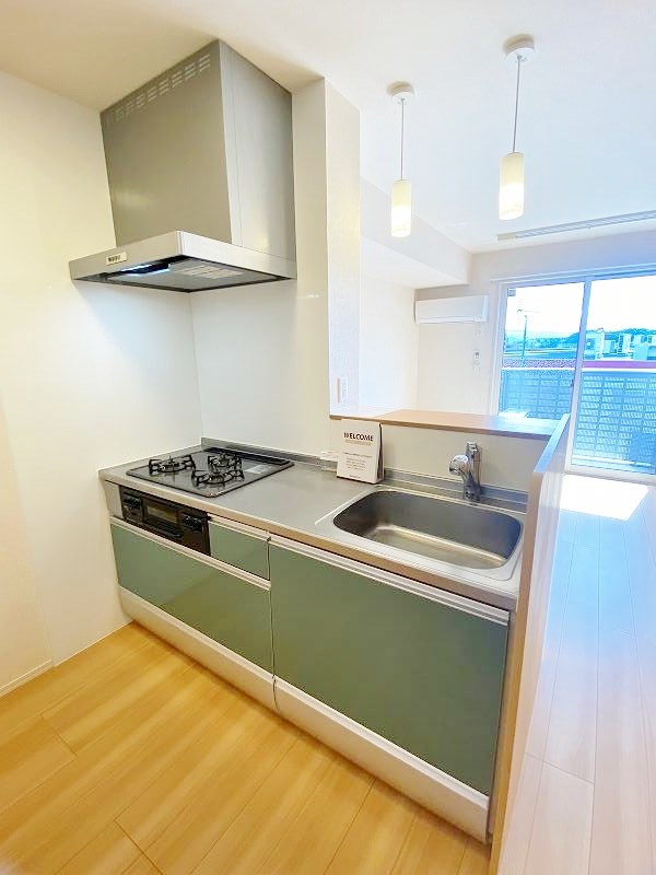 キッチン　★システムキッチングリル付き/３口コンロ★