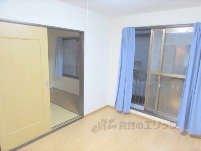 居室・リビング　洋室