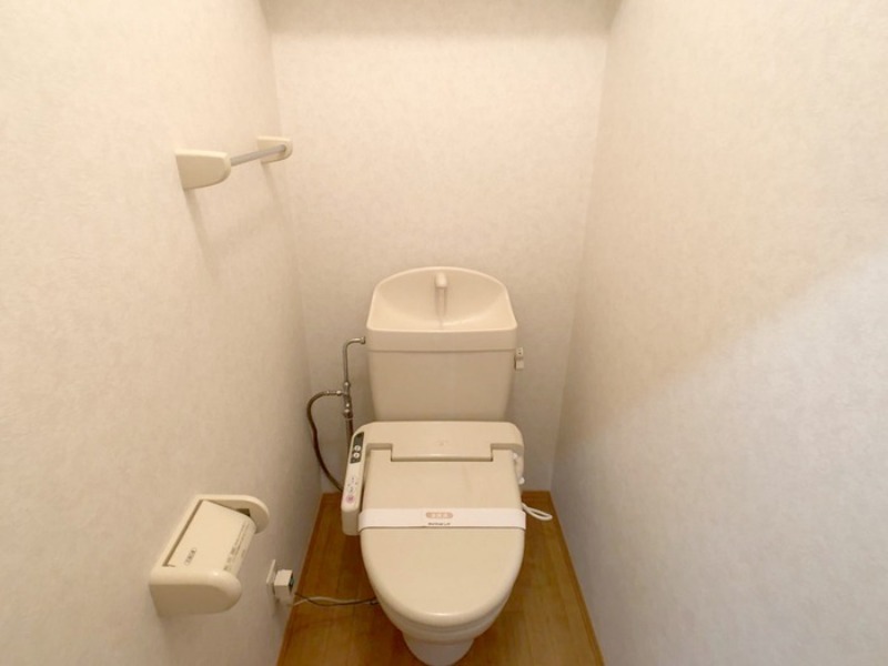 トイレ　図面と現状に相違がある場合には現状を優先