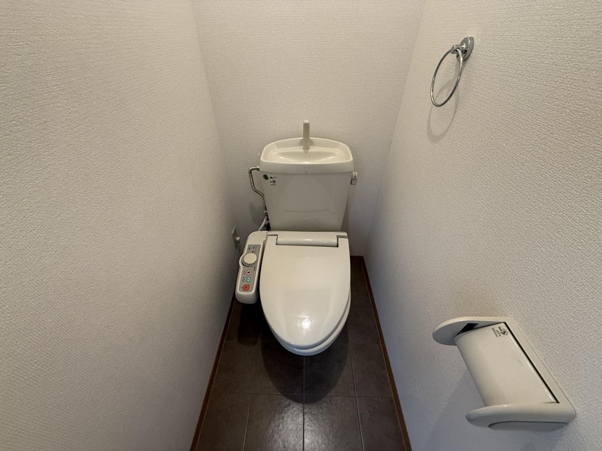 WEST WINGのトイレ写真