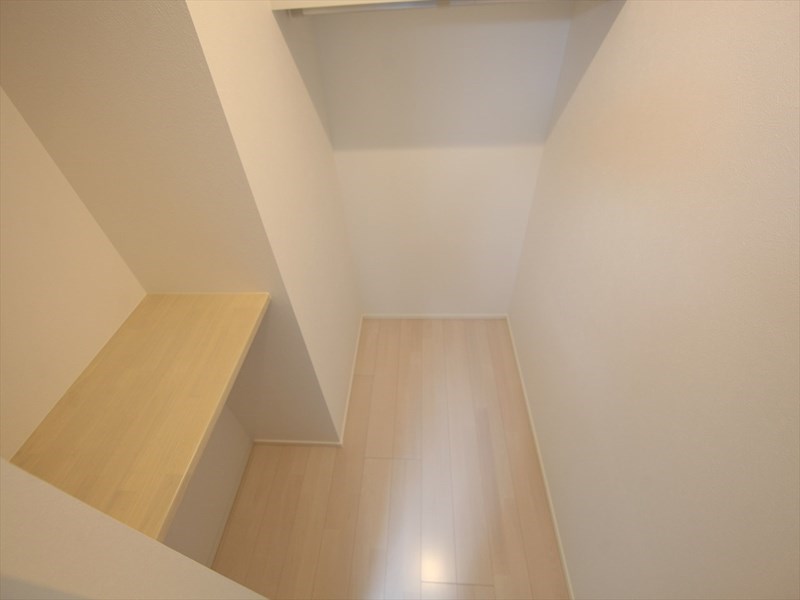 収納　ウォークインクローゼット（収納充実してます）