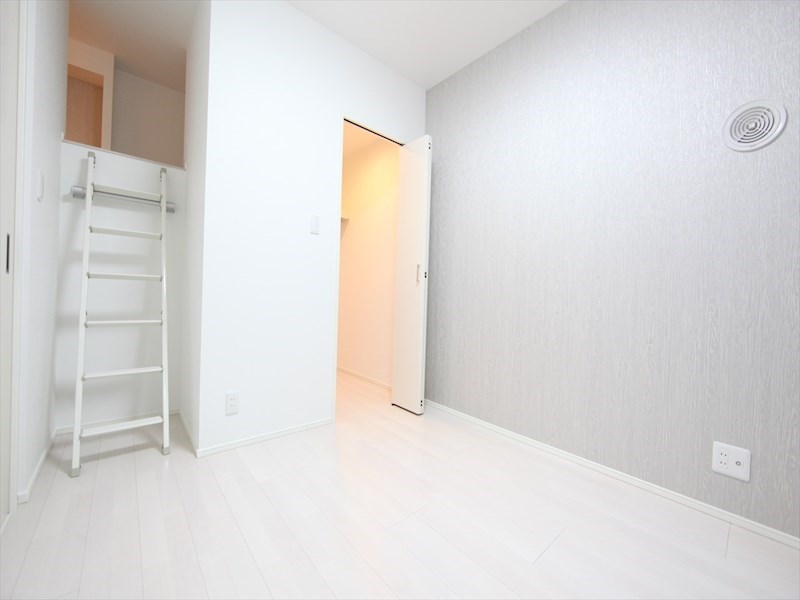 その他部屋・スペース　洋室4.1帖　ウォークインクローゼット付（収納充実してます）