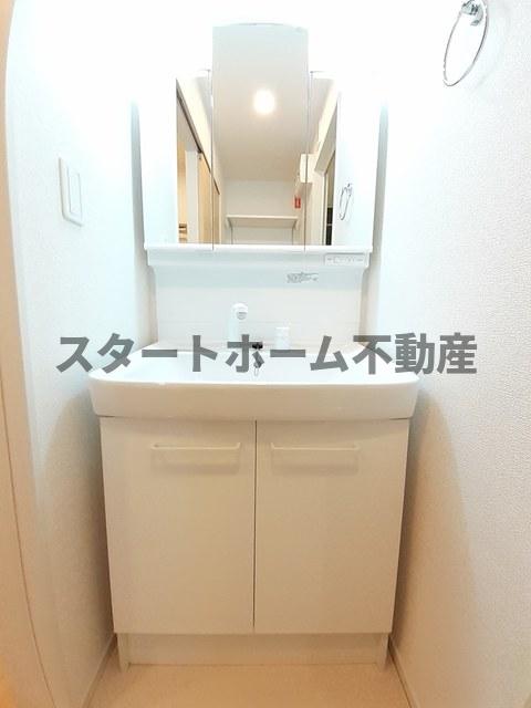 洗面設備　広い洗面スペース