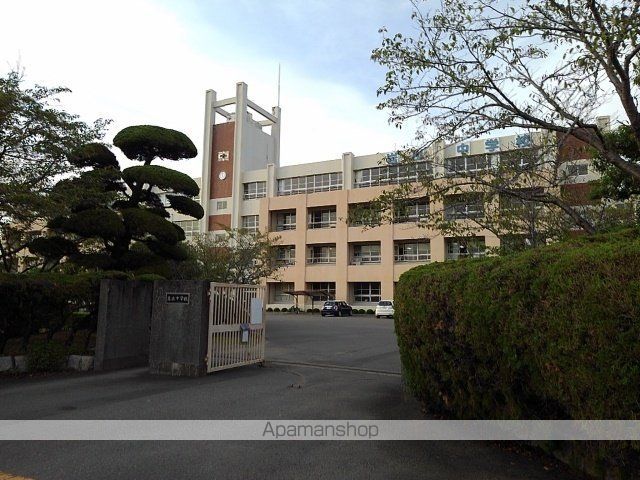 中学校　岩出市立岩出中学校様（中学校）まで800m