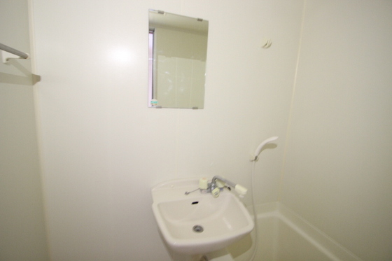 洗面設備　※別部屋の写真です
