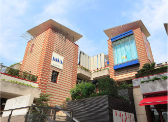 ショッピングセンター　アイガーデンテラス（ショッピングセンター）まで443m