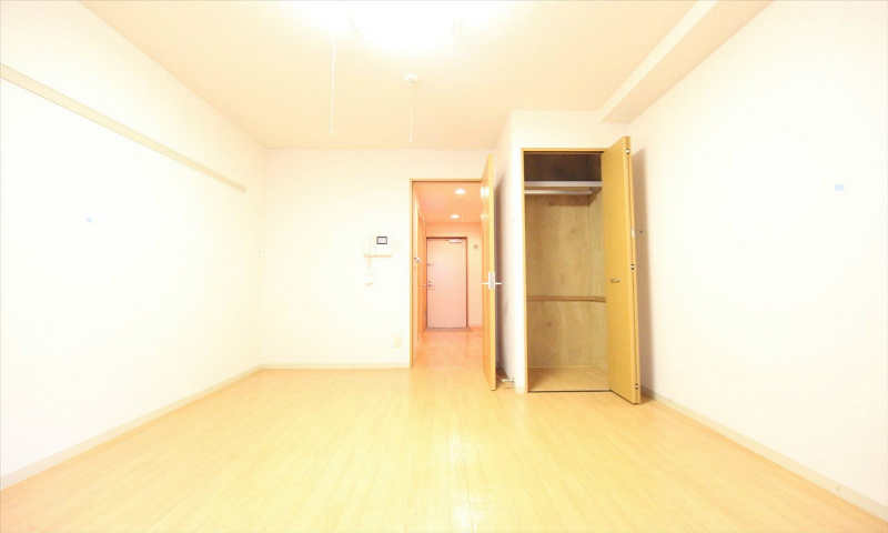 居室・リビング　洋室7.6帖　角部屋