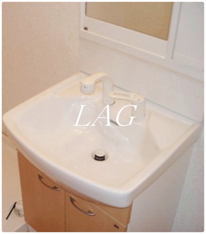 洗面設備　独立洗面台です。