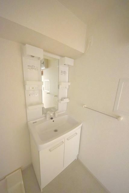 洗面設備　★身支度に便利な洗面台★