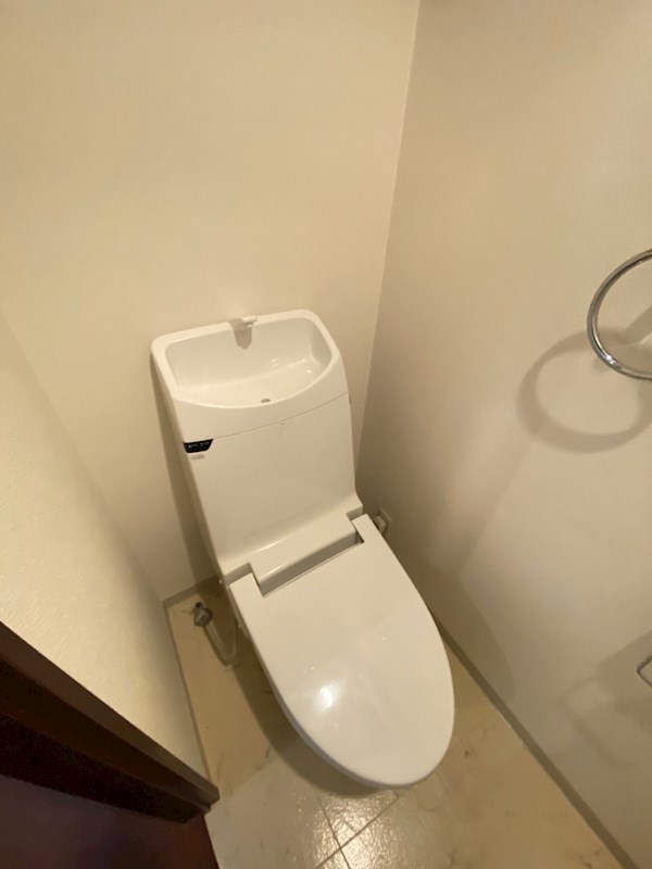 トイレ　コンパクトで使いやすいトイレです