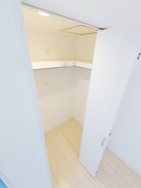 収納　ウォークインクローゼット