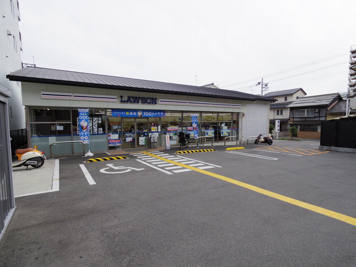 コンビニ　ローソン（コンビニ）まで110m