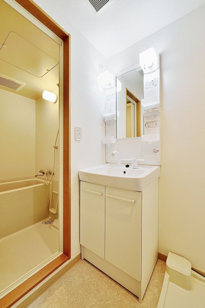 洗面設備　独立洗面台(別部屋参考写真)