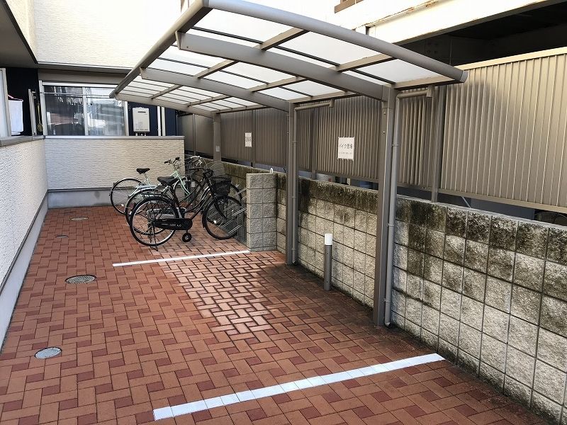駐車場　駐輪場・バイク置き場