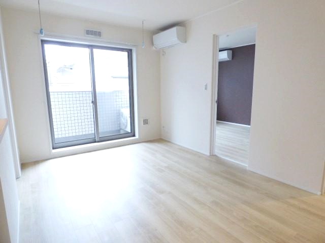 居室・リビング　使いやすい形の為、レイアウトを楽しめます♪