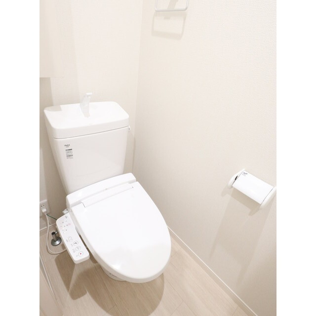 トイレ　温水洗浄暖房便座！