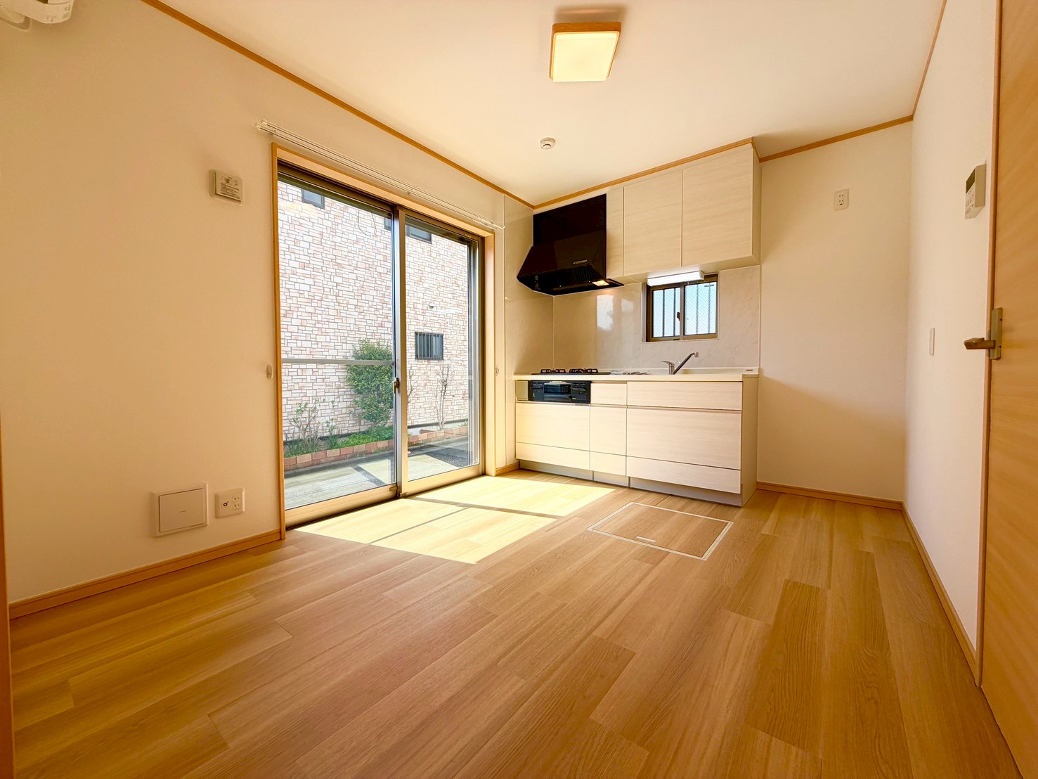 西台3丁目戸建の居間写真