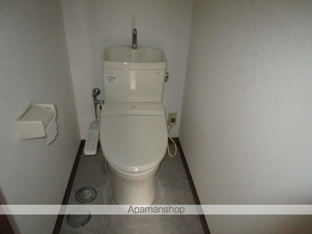 名鉄犬山線 犬山駅 徒歩6分 3階建 築36年のトイレ写真