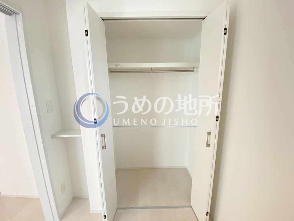 収納　洋室　収納