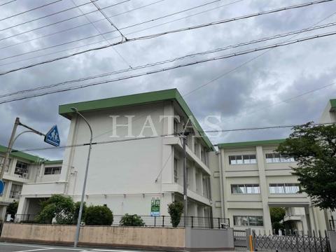 小学校　刈谷市立住吉小学校（小学校）まで819m