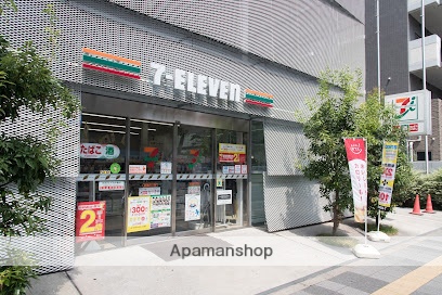 コンビニ　セブン－イレブン墨田亀沢３丁目店（コンビニ）まで131m