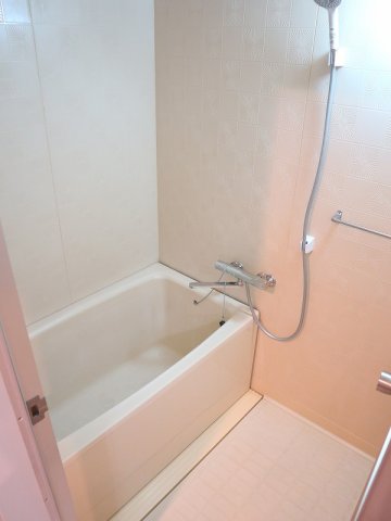 バス・シャワールーム　ゆっくり温まれますよ