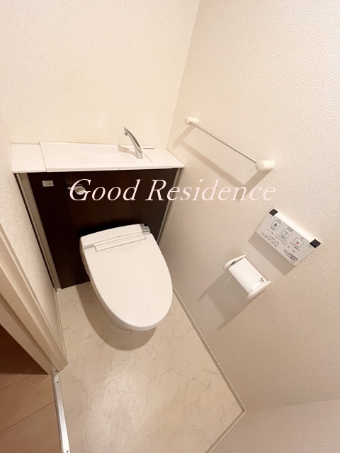 トイレ　【南向きの明るいお部屋♪】人気の東横線利用でアクセス良好！