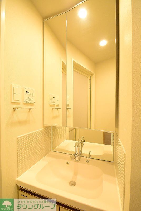 洗面設備　タイプ異なります