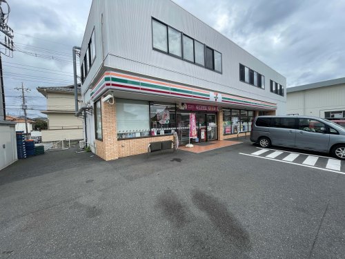 コンビニ　セブンイレブン 柏逆井店（コンビニ）まで572m