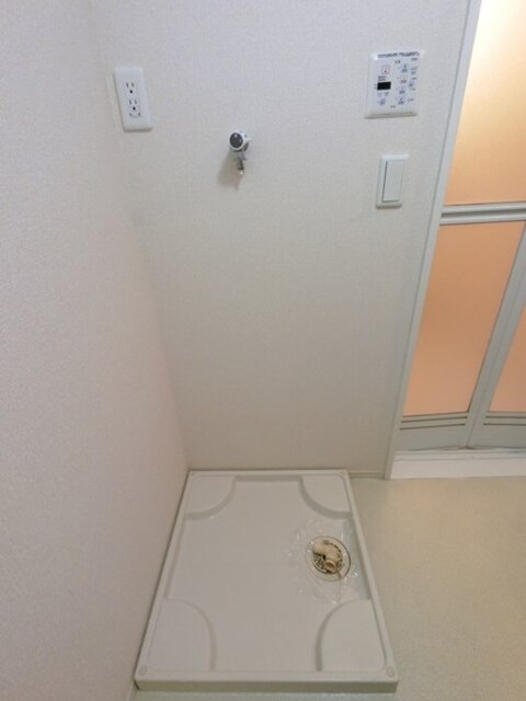 その他設備　１Ｆ　洗面室　洗濯機置き場