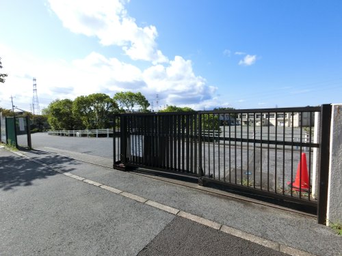 小学校　千葉市立泉谷小学校（小学校）まで1546m