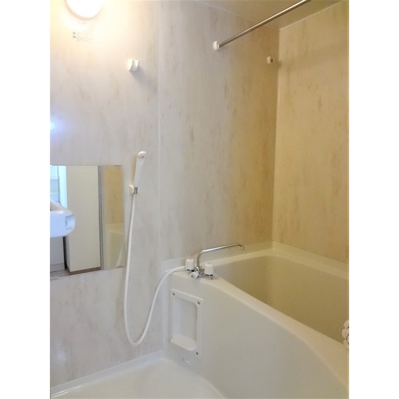 バス・シャワールーム　浴室乾燥機能あり