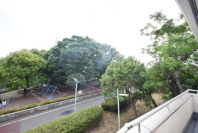 眺望　お問い合わせはタウンハウジング千歳烏山店まで