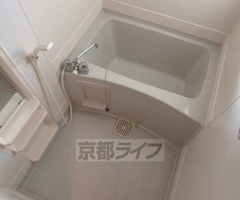 バス・シャワールーム　ゆったりバスルーム！