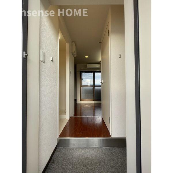 玄関　シンプルで使いやすい玄関です