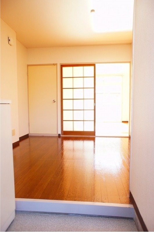 玄関　図面と現状に相違がある場合には現状を優先．．．