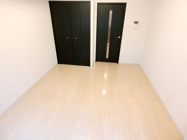 居室・リビング　☆6.4帖の洋室☆