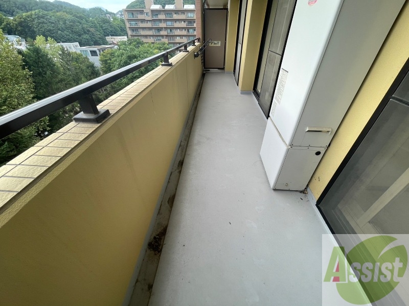 バルコニー　バルコニーです。洗濯物を干したり一息ついたりできますね！