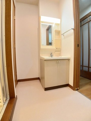 洗面設備　忙しい朝には欠かせない洗面所です