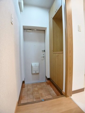 玄関　シンプルで使いやすい玄関です