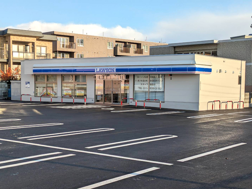 コンビニ　ローソン札幌月寒西1条店（コンビニ）まで386m
