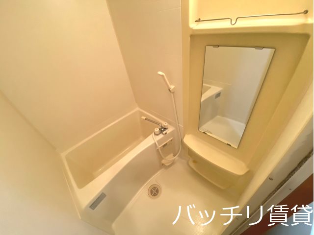 バス・シャワールーム　画像は別号室写真の為、現状を優先いたします。