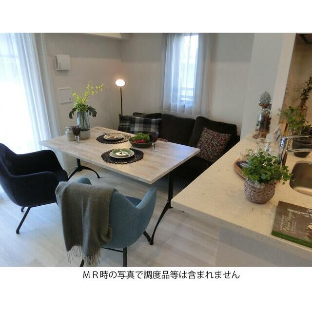 居室・リビング　Ｆタイプ2015年3月撮影 ＭＲ時の写真で調度品等は含まれま