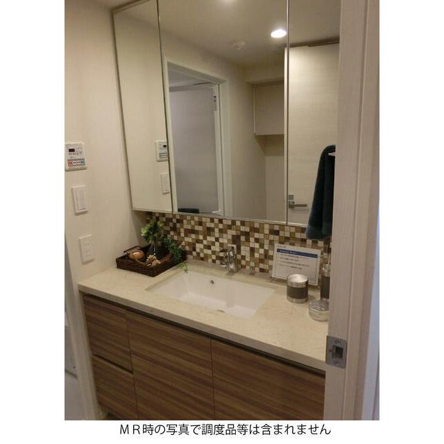 洗面設備　Ｆタイプ2015年3月撮影 ＭＲ時の写真で調度品等は含まれま