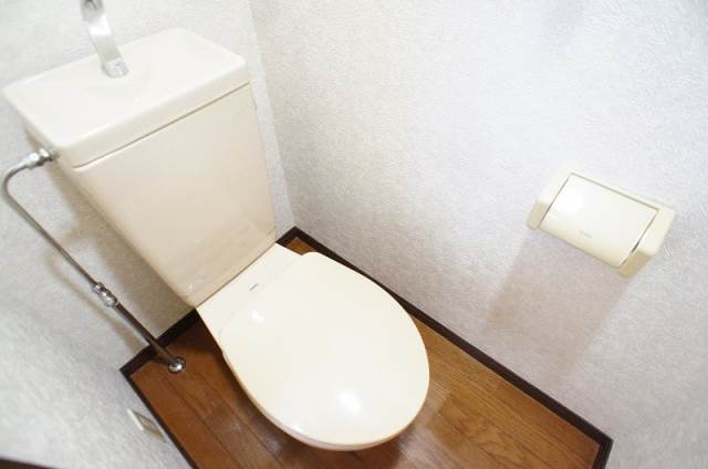 トイレ　別号室